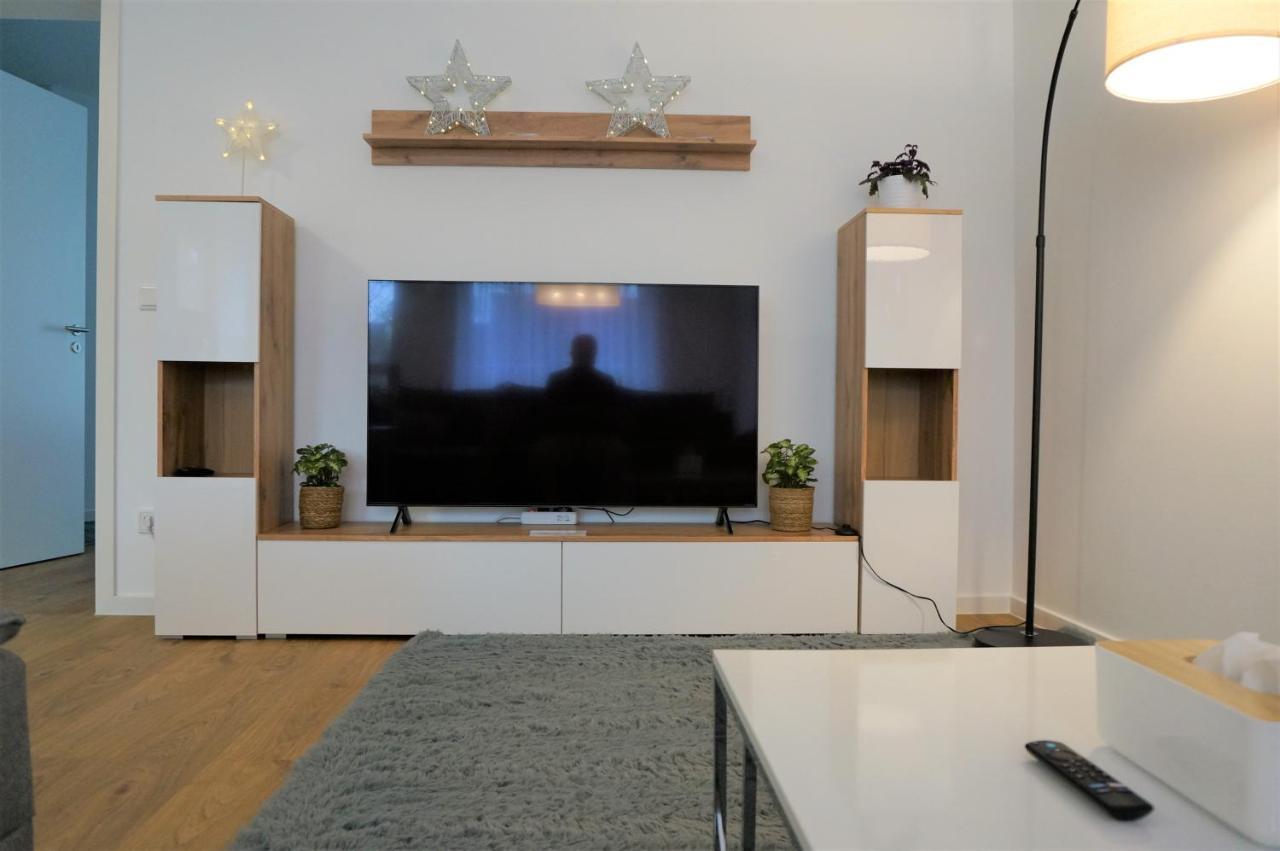 Mein Apartment, Stars Mit Balkon Und Klima Fuer Bis Zu 4 Personen Frankenthal  Luaran gambar
