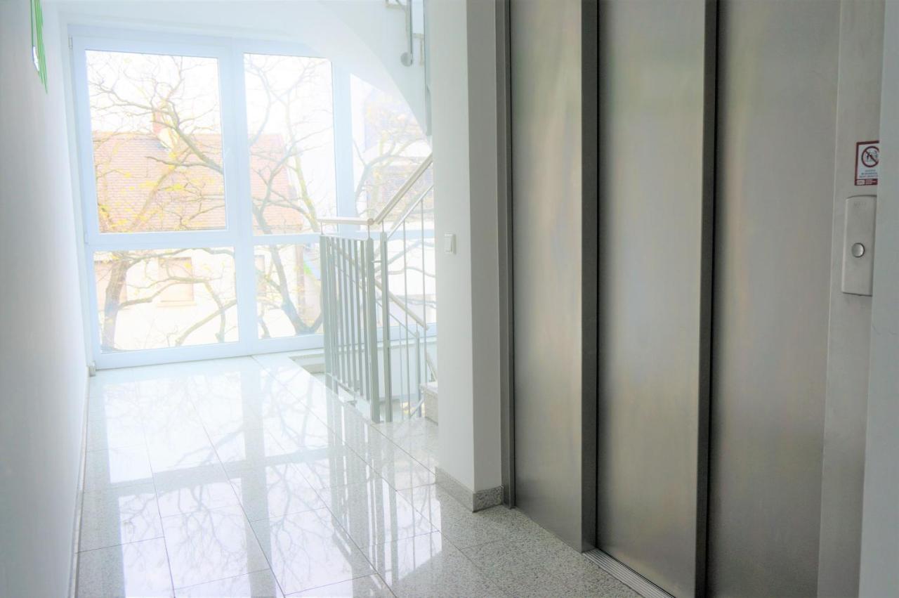Mein Apartment, Stars Mit Balkon Und Klima Fuer Bis Zu 4 Personen Frankenthal  Luaran gambar