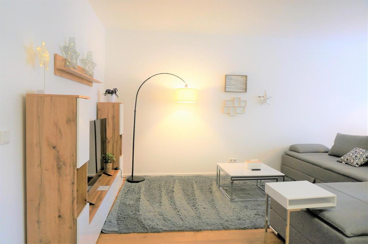 Mein Apartment, Stars Mit Balkon Und Klima Fuer Bis Zu 4 Personen Frankenthal  Luaran gambar